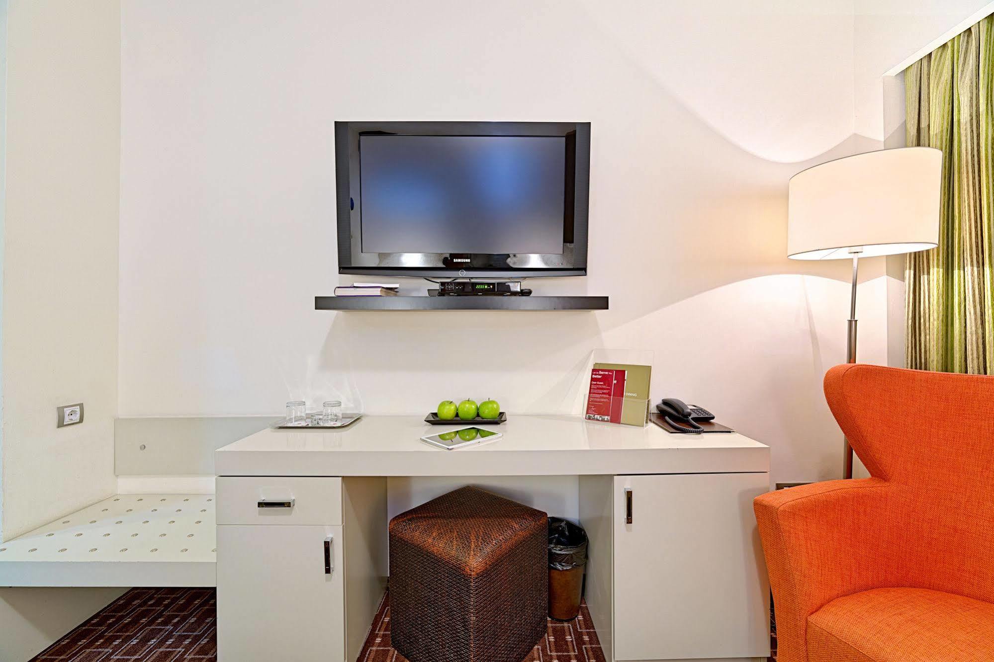 Hotel Cubix Braşov Eksteriør bilde