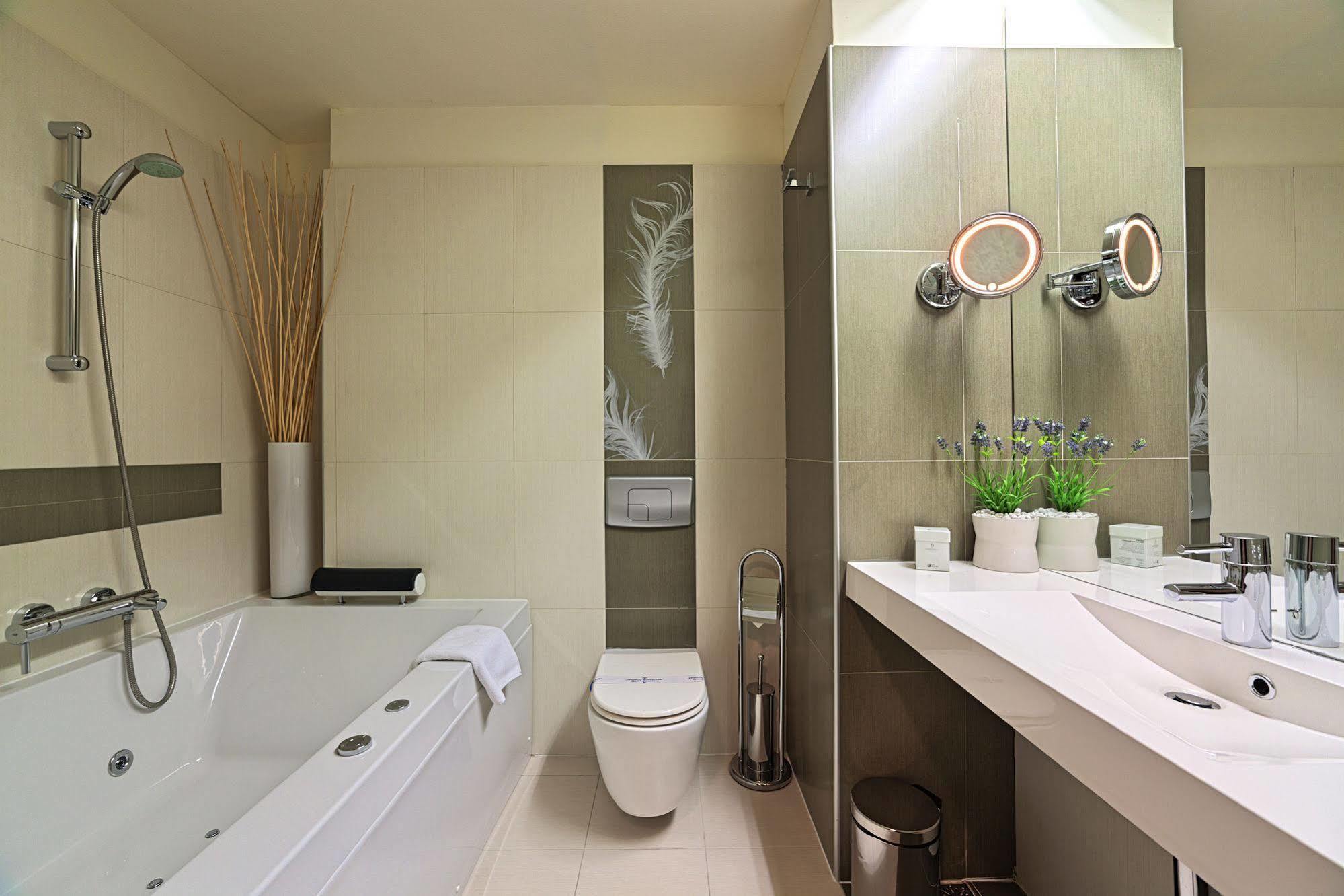 Hotel Cubix Braşov Eksteriør bilde